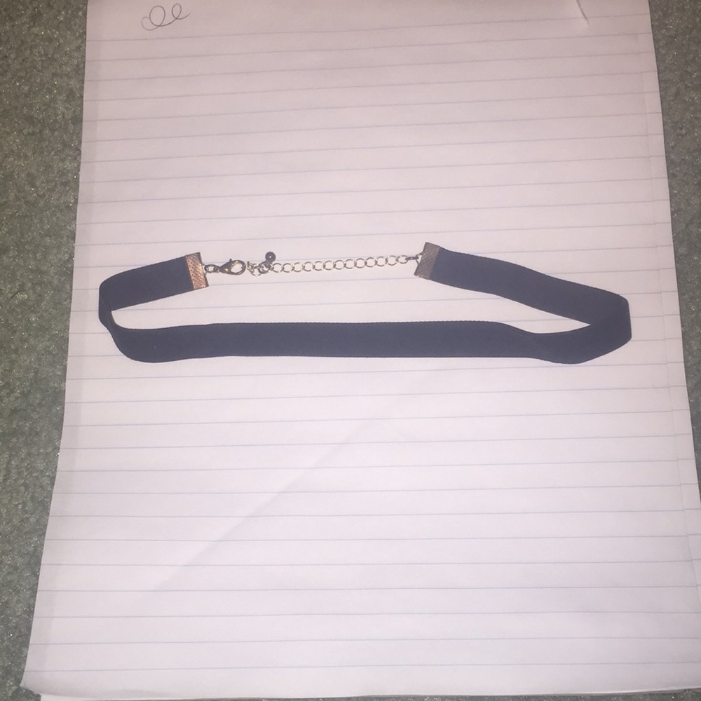 Black choker